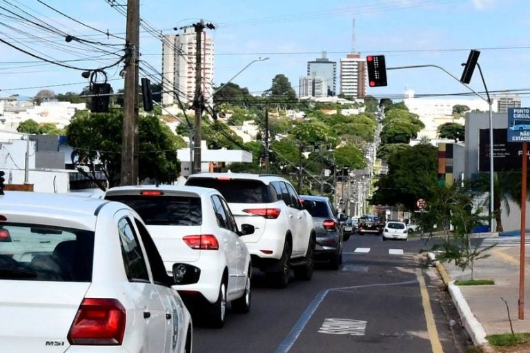 Novo Semáforo Entra Em Fase De Testes Na Avenida Paraná
