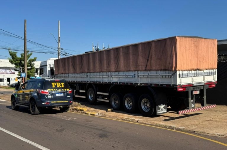 Pr 323 Prf Apreende Semirreboque Adulterado E Prende O Dono
