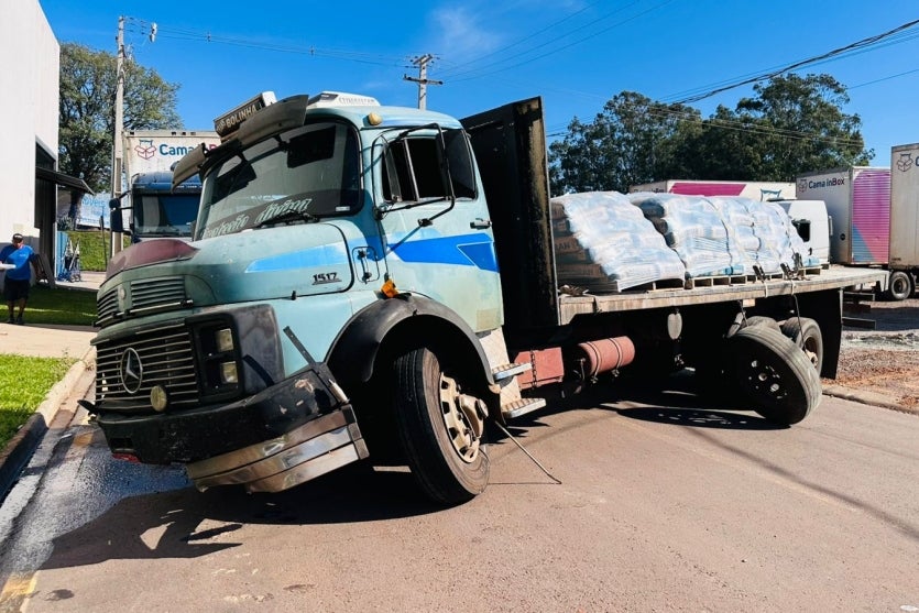 Pr 323 Vaquinha Busca Ajudar Caminhoneiro Envolvido Em Colisão (2)