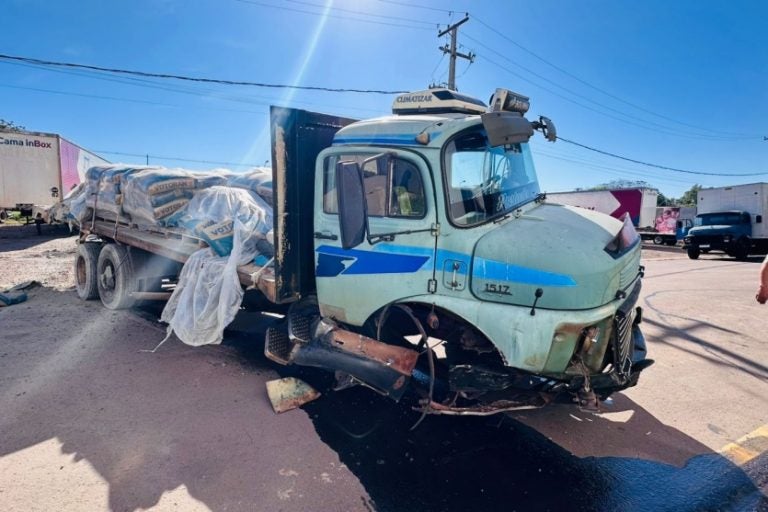 Pr 323 Vaquinha Busca Ajudar Caminhoneiro Envolvido Em Colisão (3)
