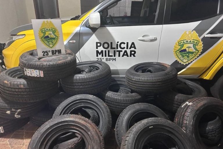 Polícia Apreende Carro Com 72 Pneus Contrabandeados Na Pr 323, Em Cafezal Do Sul