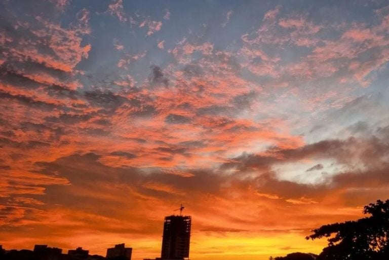 Poluição Impacta Na Luz Do Sol E Céu No Entardecer Fica Laranja (3)
