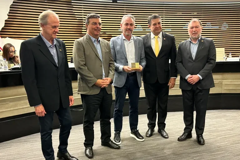 Sicredi Vale Do Piquiri é Homenageada No Prêmio Industrial Do Ano