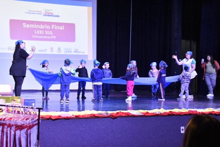 Umuarama: o seminário teve como proposta socializar experiências vividas ao longo da formação.