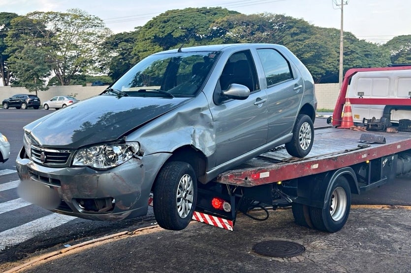 Umuarama Condutor Invade Quintal De Casa Ao Desviar De Veículo (1)