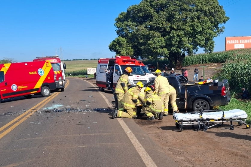 Colisão Na Pr 323 Deixa 4 Feridos, Sendo 2 Em Estado Grave (1)