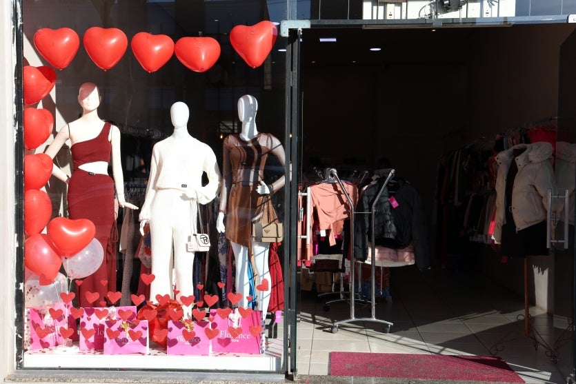 Comerciantes Têm Presentes Variados Para O Dia Dos Namorados (1)