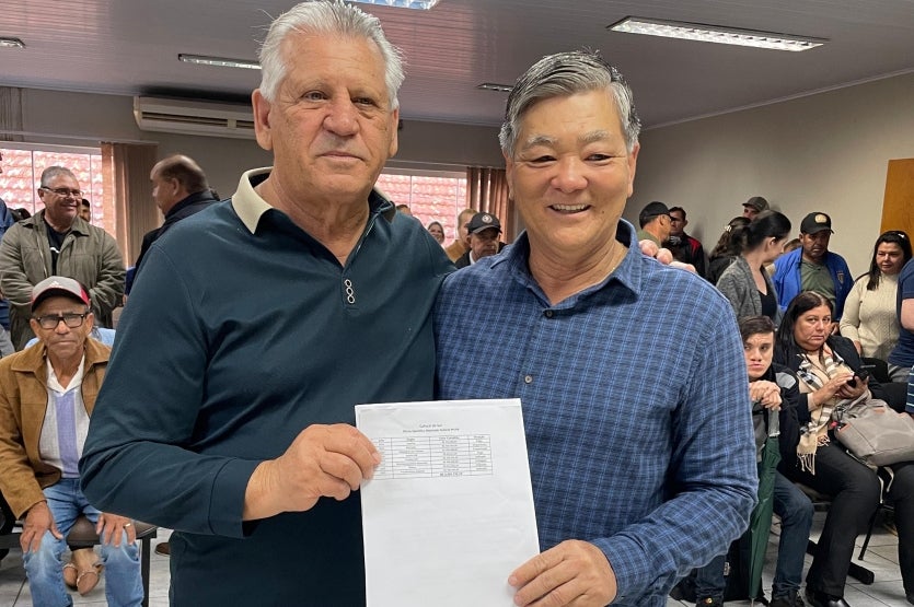 Deputado Sperafico Entrega Maquinários Para Cafezal Do Sul (4)