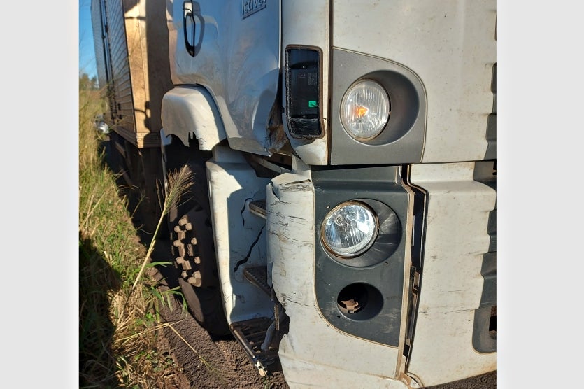 Engavetamento Envolve Três Carros E Um Caminhão Na Pr 323 (5)