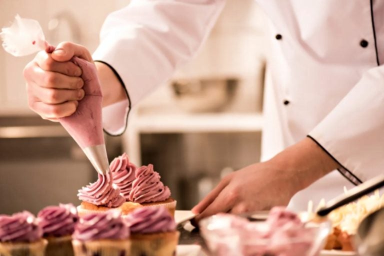 Inscrições Abertas Para Curso Gratuito De Auxiliar De Confeitaria