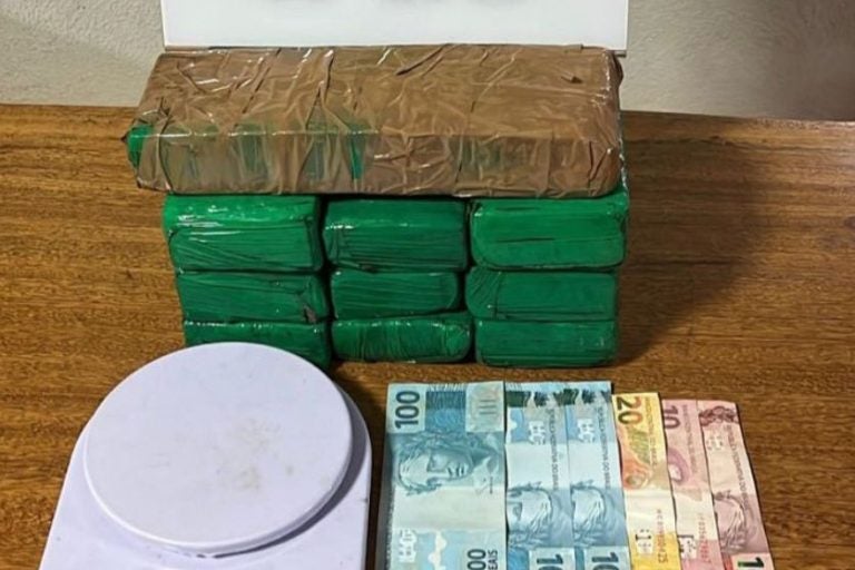Jovem De 23 Anos é Presa Por Tráfico De Drogas Na Rodoviária De Iporã