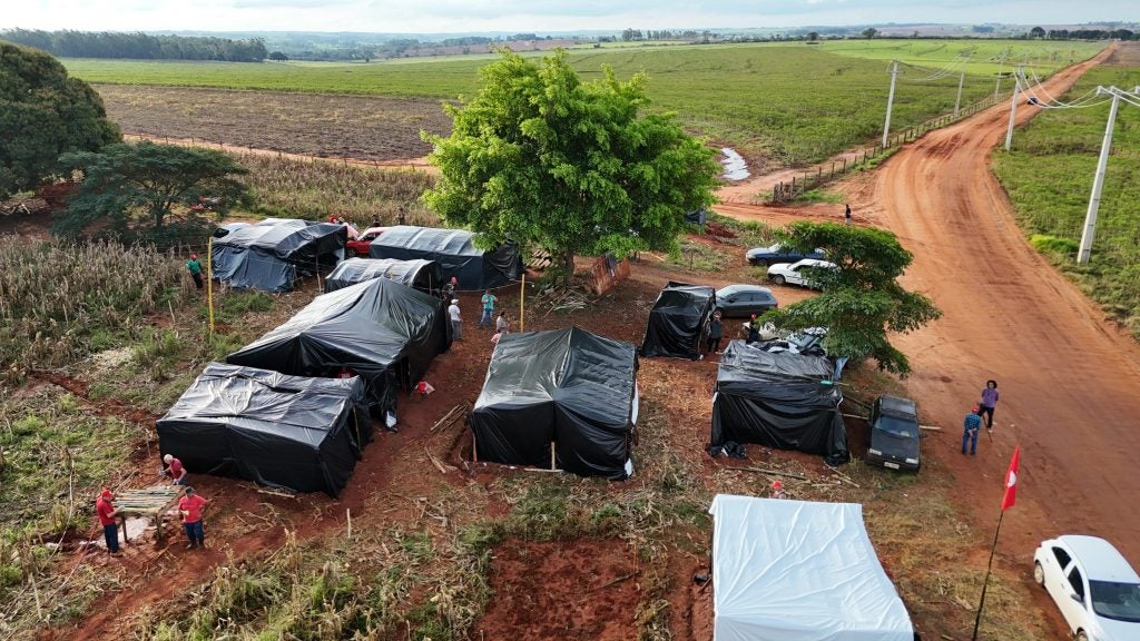 Mst Em Umuarama Se Prepara Para A Chegada De Mais Pessoas (7)