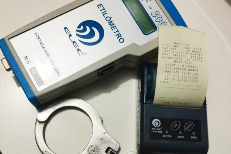 Motorista é preso: o homem dirigia um veículo com placas de Umuarama.