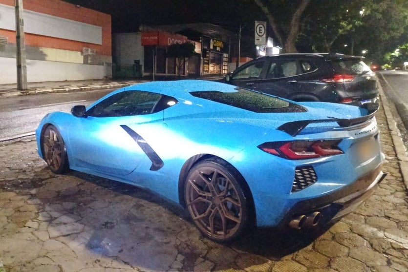 Motorista Faz Exibicionismo Com Carro De Luxo E Outro Bate Veículo (1)