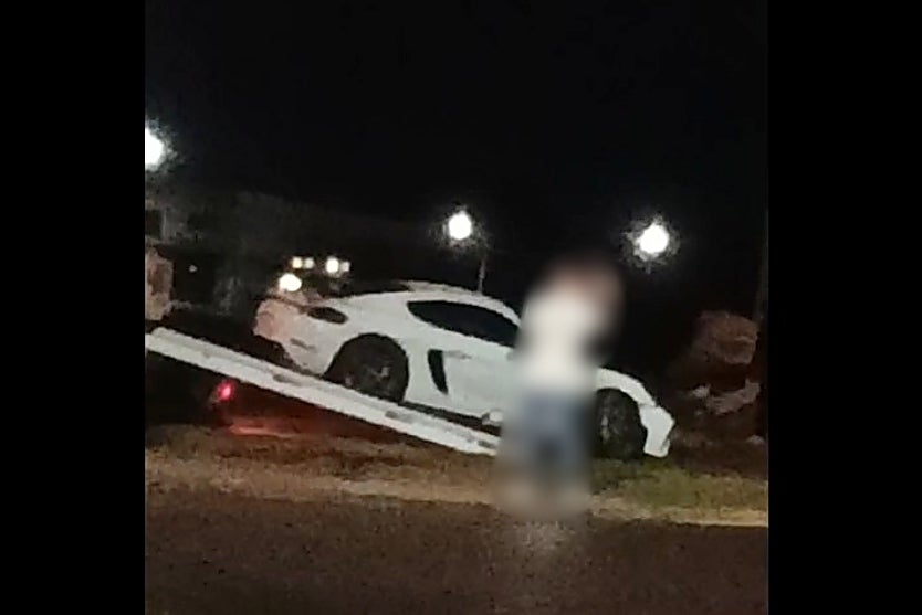 Motorista Faz Exibicionismo Com Carro De Luxo E Outro Bate Veículo (3)