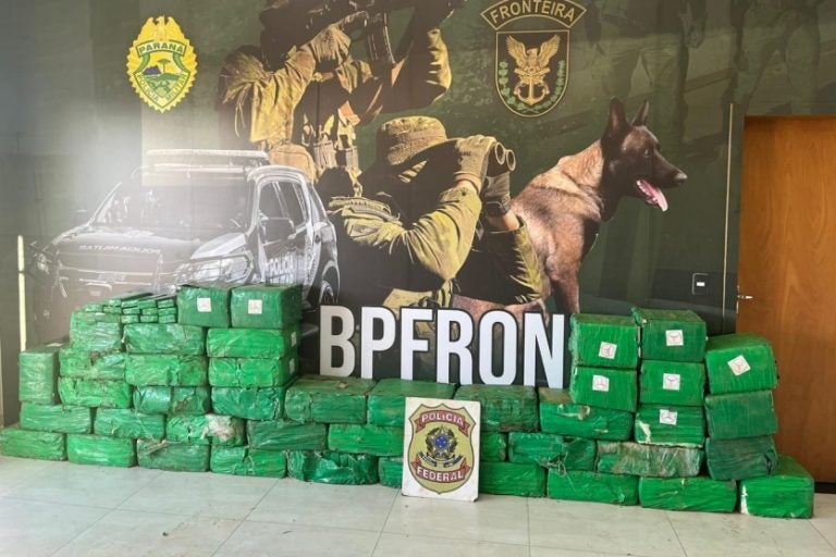 Operação apreende: A droga estava em uma caminhonete que havia sido roubada em Maringá, no norte do Estado.