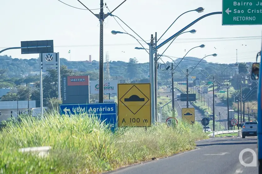 Prefeito Cobra Der Para Retirada De Mato De Canteiros Da Pr 323 (2)