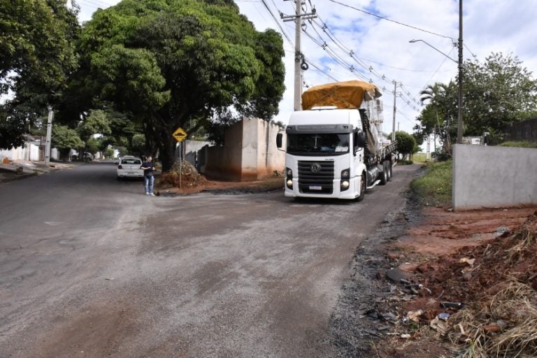 Prefeitura Executa Pavimentação Em Tst Na Rua Monteiro Lobato (1)