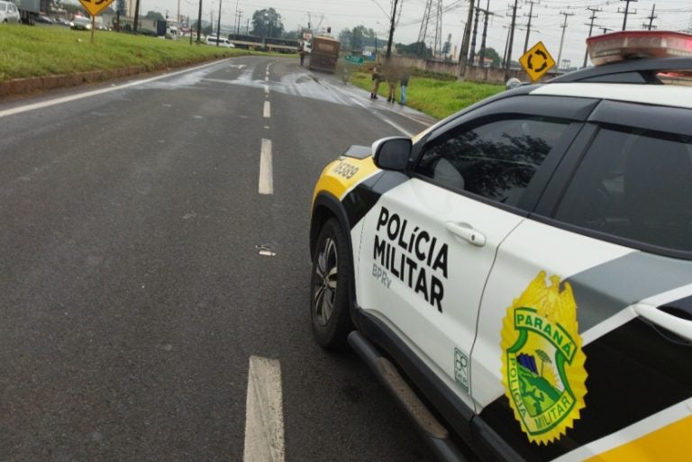 Rodado De Caminhão Passa Sobre Perna De Motociclista Na Pr 317