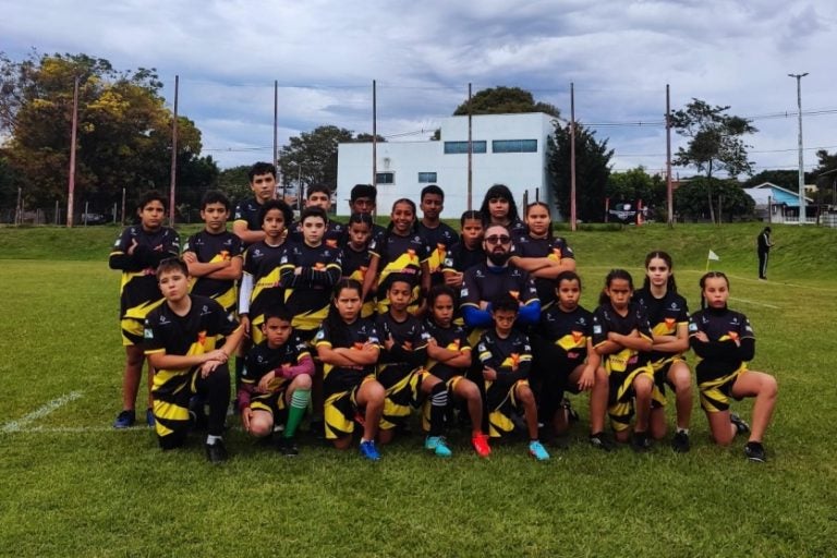 Rugby de Umuarama: a competição teve caráter educativo e premiou todos os participantes com medalhas.