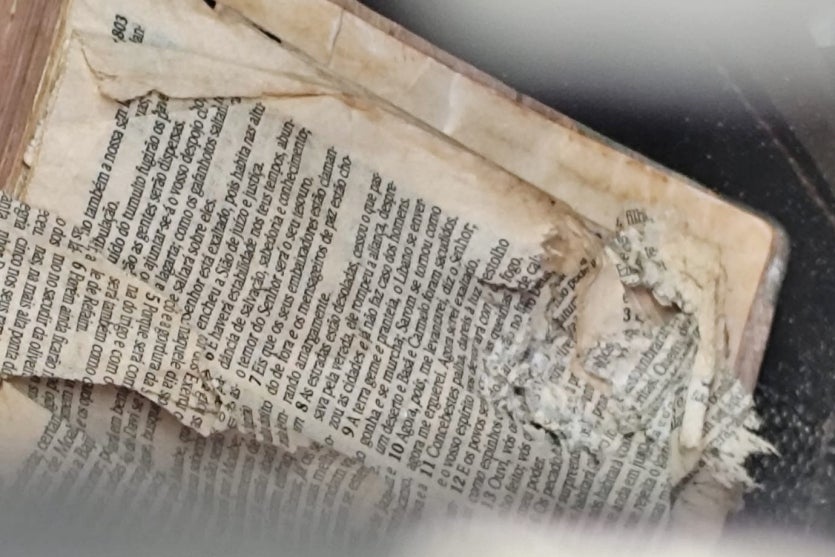 Umuarama Tiro Direcionado A Ocupantes De Veículo Atingiu Bíblia (1)