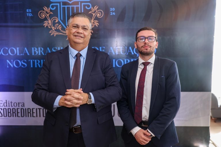 Advogado