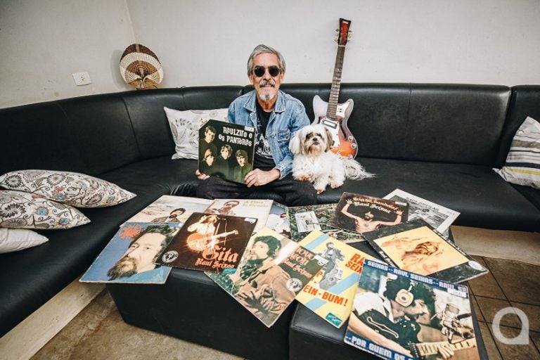 Arquiteto Exibe Coleção De Discos De Vinil 1