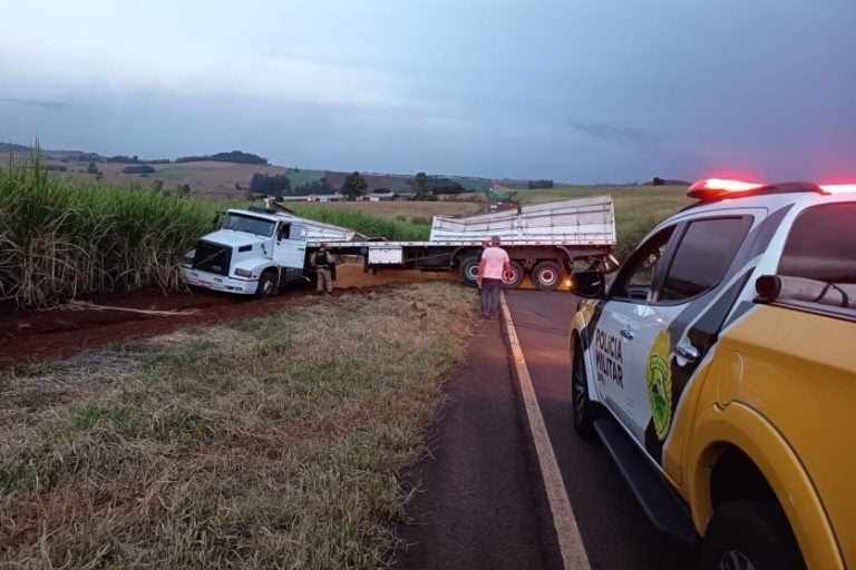 Caminhão: o acidente ocorreu na altura do km 28, em um trecho de aclive.