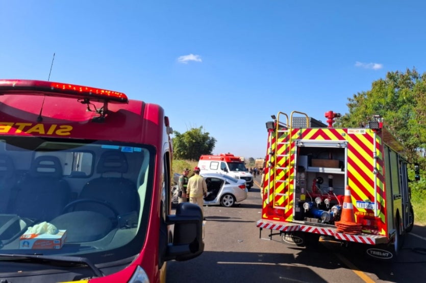 Condutor Fica Gravemente Ferido Após Colisão Na Rodovia Pr 323 (2)