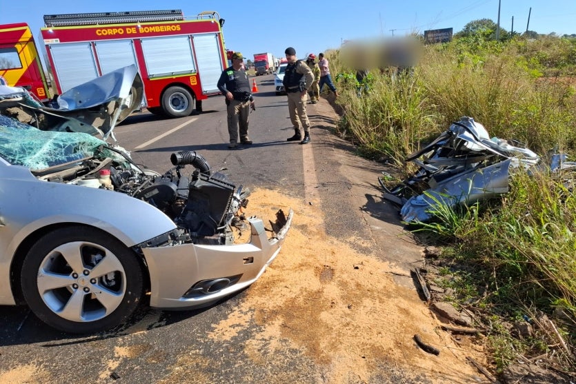 Condutor Fica Gravemente Ferido Após Colisão Na Rodovia Pr 323 (3)