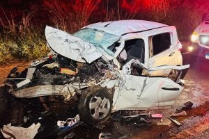 Condutora Perde A Vida Após Colisão Na Pr 323, Entre Umuarama (12)