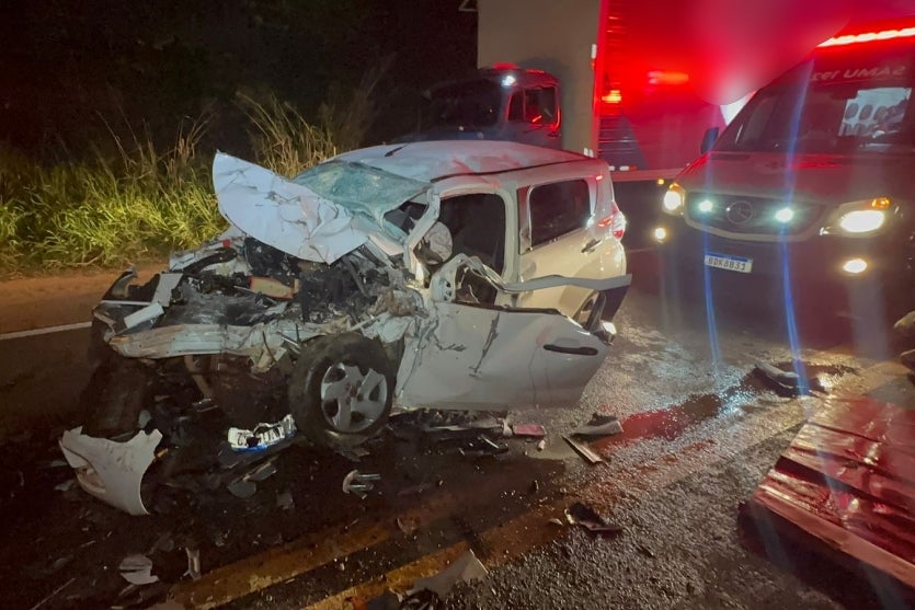 Condutora Perde A Vida Após Colisão Na Pr 323, Entre Umuarama (4)