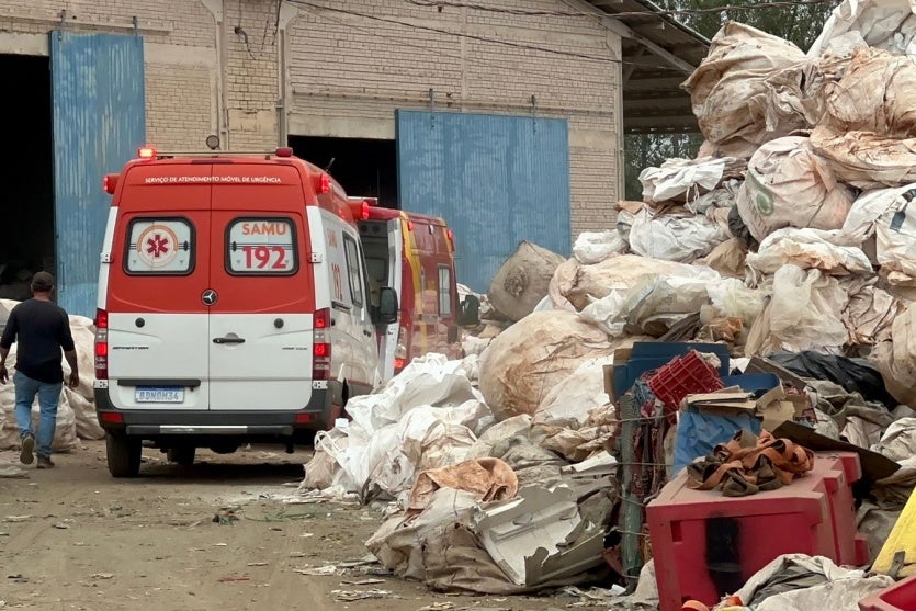 Dois Homens Ficam Feridos Após Queda De Altura Ao Mesmo Tempo Em Lugares Diferentes (2)