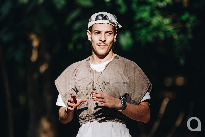 Estudante Que Só Usa roupas De Brechó 8