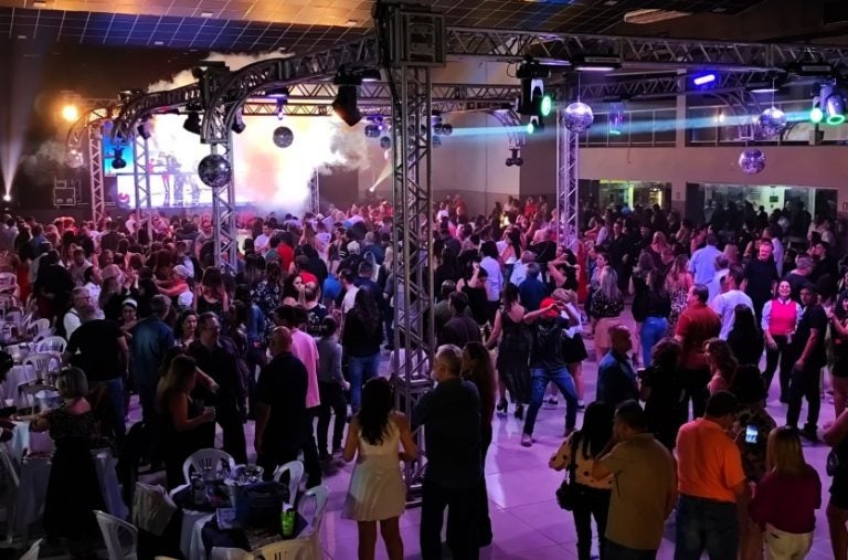 Festa 'os Embalos Do Harmonia' Abre Vendas De Mesas E Convites (1)