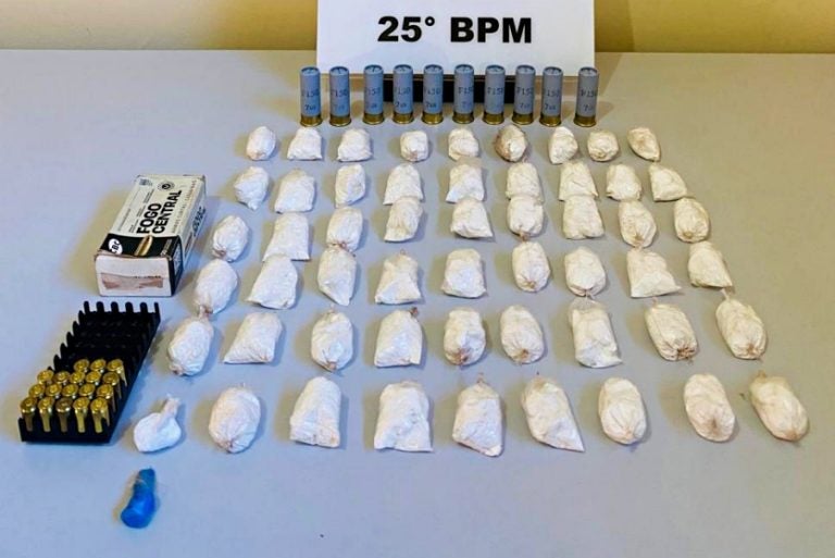 Iporã Pm Prende Homem Com 55 Buchas De Cocaína E Munições