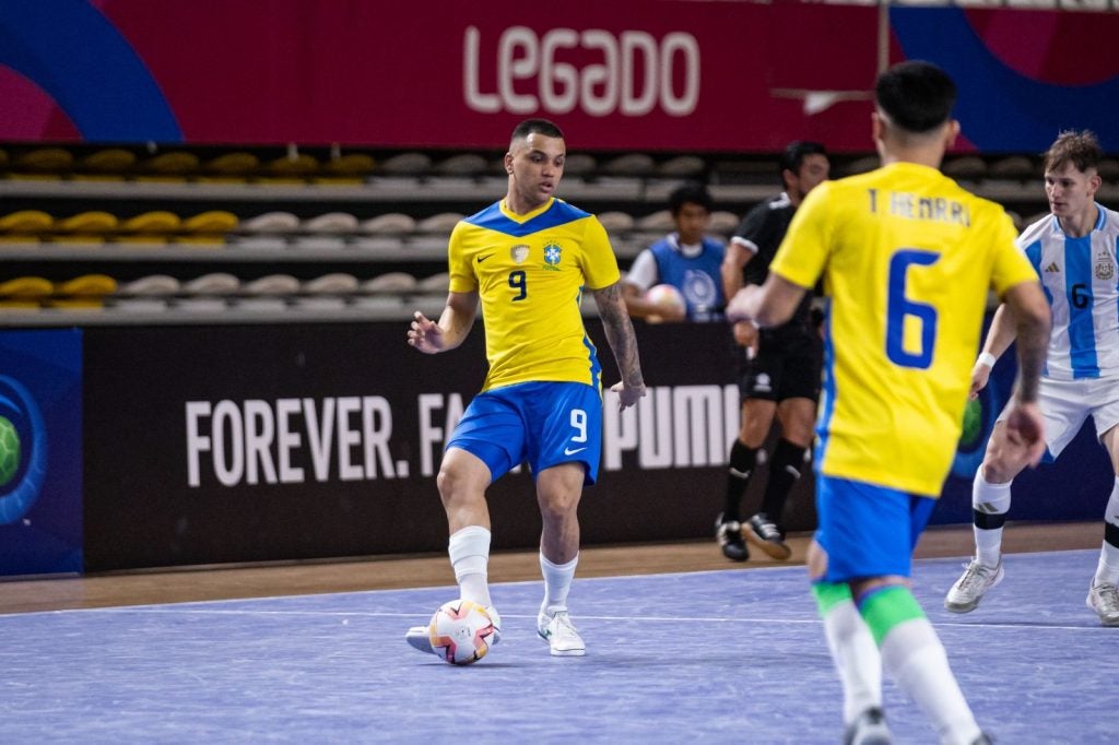 Jogador De Umuarama Brilha Na Rússia E Se Destaca Na Seleção Acervo Pessoal (a)