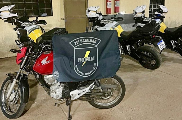 Motociclista Tenta Fugir Da Pm Em Alta Velocidade E Na Contramão