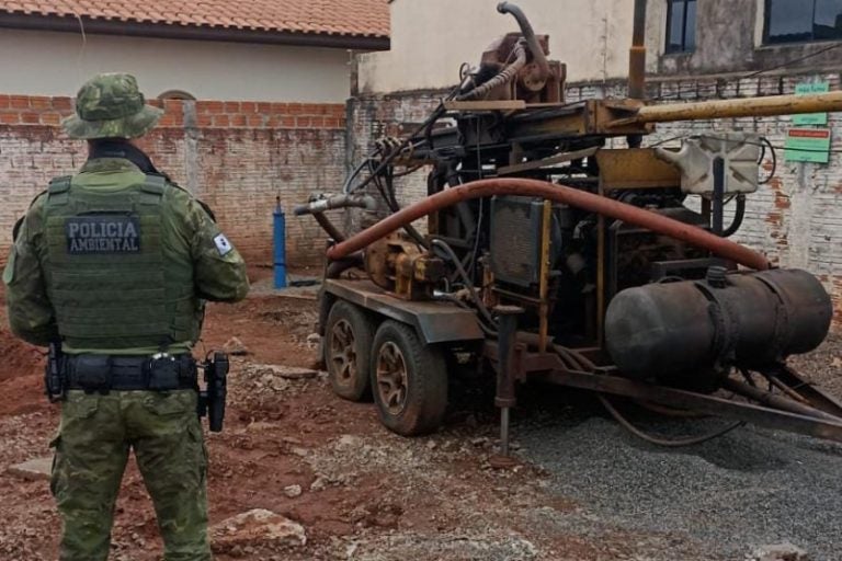 Obra irregular: a obra estava sendo realizada sem qualquer tipo de licença ambiental.