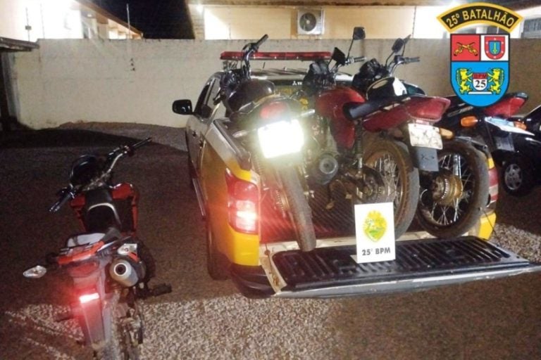 Pm De Altônia Aborda 8 Pessoas, Apreende 4 Motos E Maconha (2)