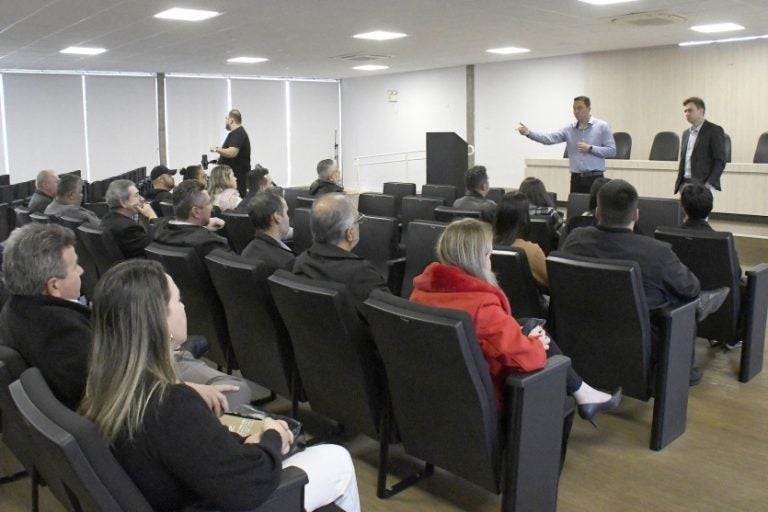TCE: o encontro teve como objetivo o debate sobre as novas normas e instruções aplicáveis às análises das prestações de contas.