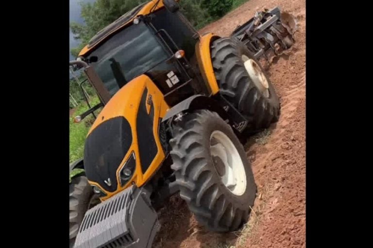 Trator é Furtado Em Fazenda De Alto Paraíso No Final De Semana
