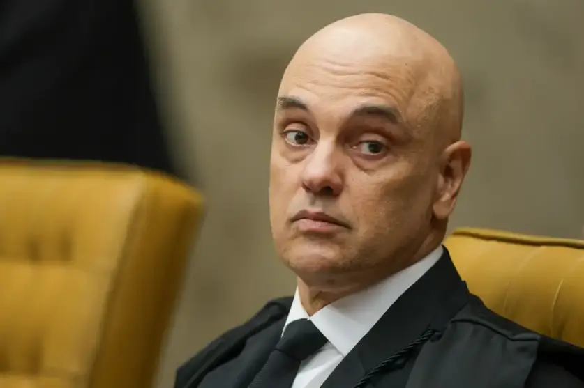 Alexandre De Moraes Decreta Prisão Domiciliar De Jair Bolsonaro (2)