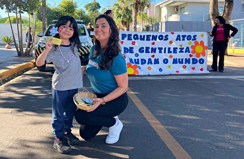 Alunos Fazem ‘parada Da Gentileza’ Para Sensibilizar A População (2)