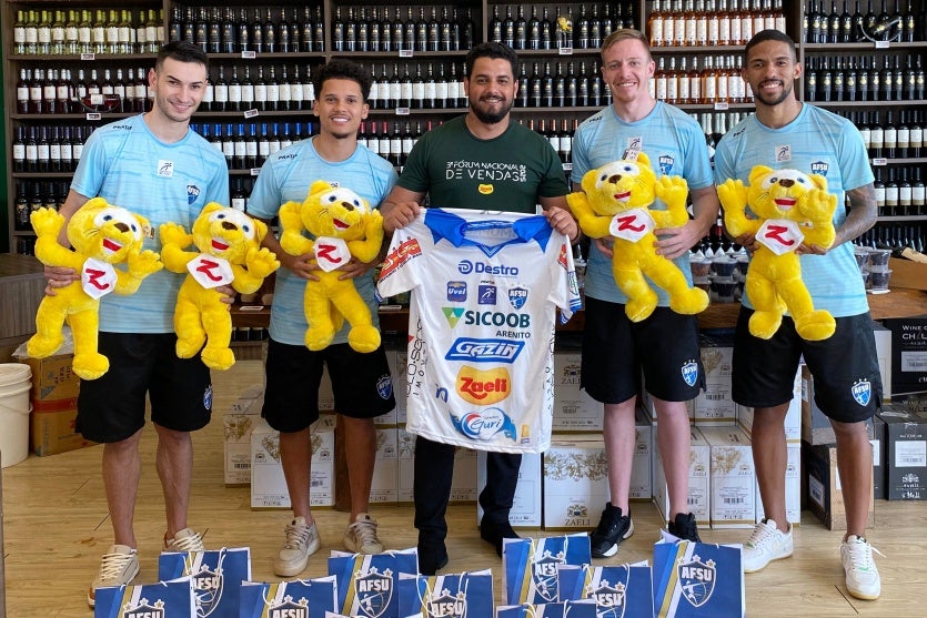 Atletas Do Umuarama Futsal Visitam A Zaeli E Fortalecem Parceria (5)