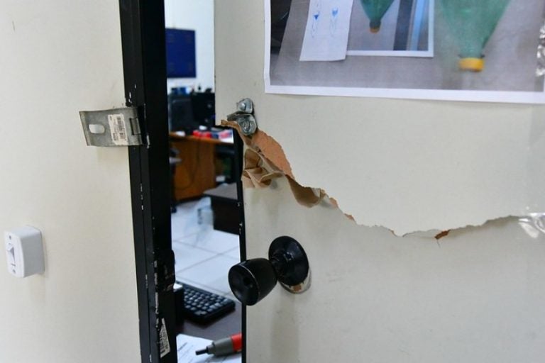 Bandido Invade Central Farmacêutica, Causa Danos E Furta Objetos (2)