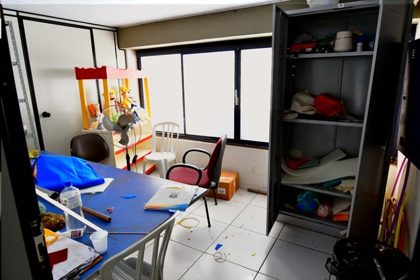 Bandido Invade Central Farmacêutica, Causa Danos E Furta Objetos (6)