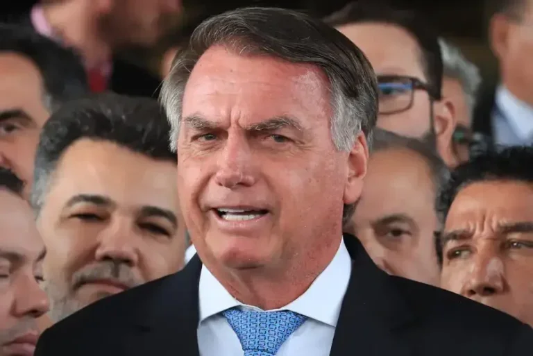 Defesa De Jair Bolsonaro Nega Tentativa De Fuga Do País