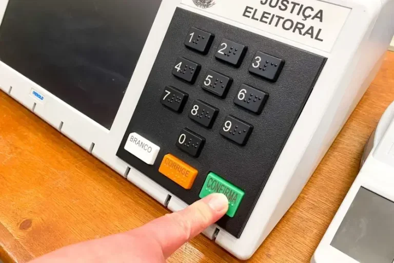 Eleitores De 2 Cidades Voltam às Urnas Para Escolher Prefeito E Vice