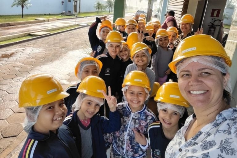 Escola de Umuarama: o objetivo foi aproximar os alunos da realidade rural e valorizar o trabalho no campo.